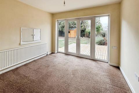 3 bedroom semi-detached house for sale, South Green Drive, Stratford-upon-Avon