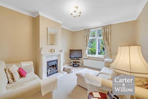 2 bedroom terraced house for sale, Langley Crescent, Dagenham, Essex