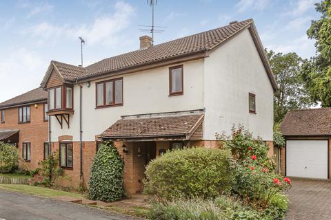 undefined, Mount Pleasant Close, Hatfield, Hertfordshire, AL9