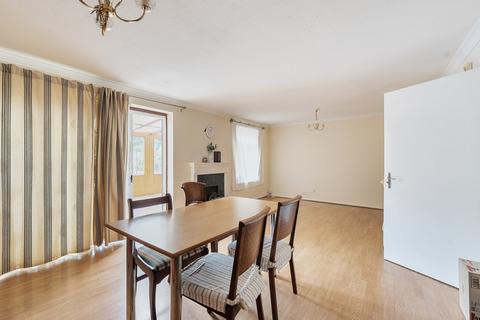 4 bedroom detached house for sale, Kingswood Close, New Malden, Surrey, KT3