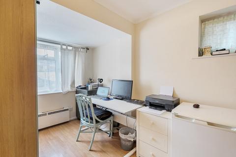 undefined, Kingswood Close, New Malden, Surrey, KT3