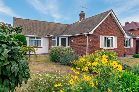 1 Stopham Close, Worthing, BN14 7QE