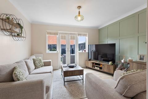 15 Milton Gardens, Featherstone, Pontefract, WF7 5DQ