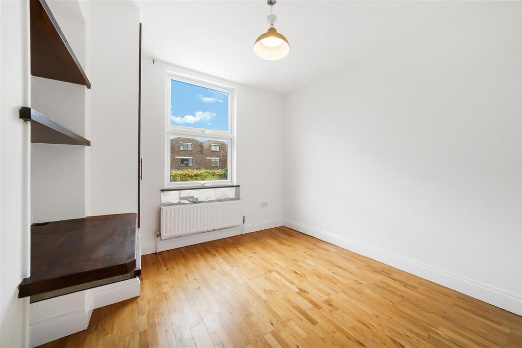 48 Pitcairn Road - JFCc1 LHmx ECtzw Iy86 LI.jpg