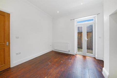 48 Pitcairn Road, Mitcham, CR4 3LL