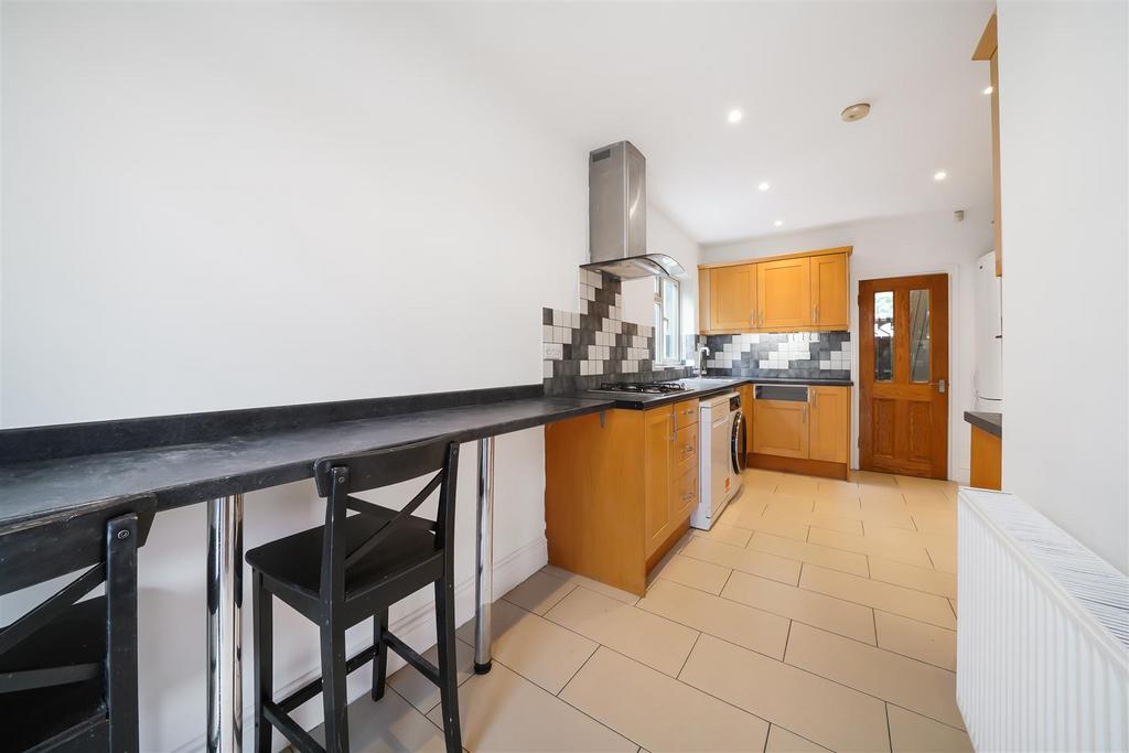 48 Pitcairn Road - AC3 Mc P1 E3 NEYrtulc0a S.jpg