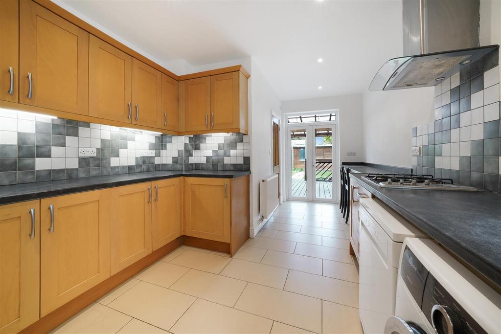 48 Pitcairn Road - o EFUe YHfk Z9fwl Ntg Hs I.jpg