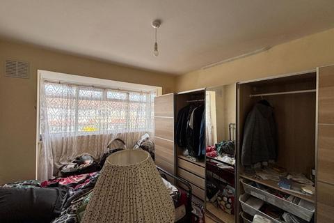 42 Woodmansterne Road, London, SW16 5UX