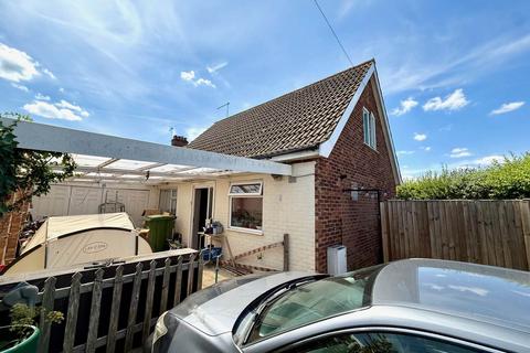 4 bedroom detached bungalow for sale, Hillvue Close, Norwich NR5