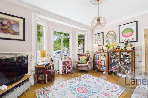 32 Drapers Road, Enfield, EN2 8LU