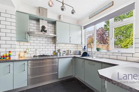 32 Drapers Road, Enfield, EN2 8LU