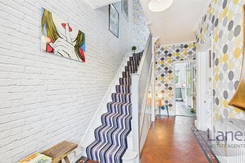 32 Drapers Road, Enfield, EN2 8LU