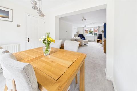 29 Beech Walk, Thatcham, RG19 4QR