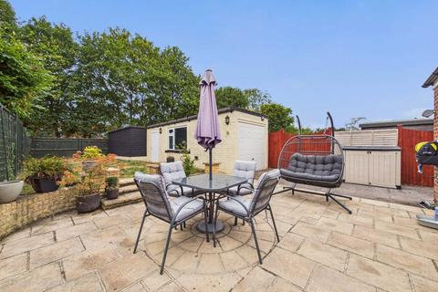 29 Beech Walk, Thatcham, RG19 4QR