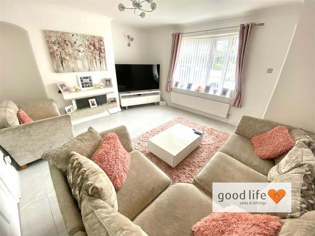 20250820 114941567 i OS194durhamroad.jpg