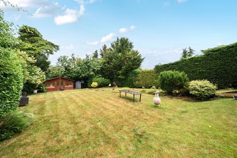 The Dell Hawks Hill Close, Fetcham, Leatherhead, KT22 9DL