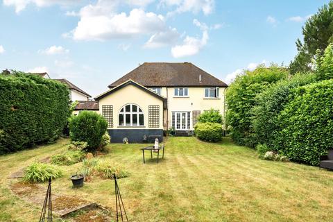 The Dell Hawks Hill Close, Fetcham, Leatherhead, KT22 9DL