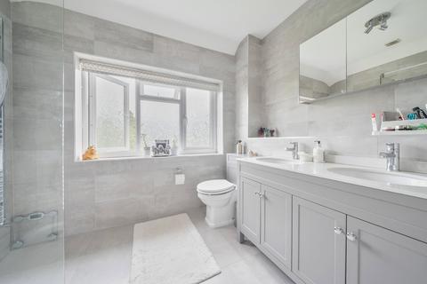 The Dell Hawks Hill Close, Fetcham, Leatherhead, KT22 9DL