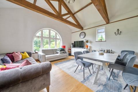 The Dell Hawks Hill Close, Fetcham, Leatherhead, KT22 9DL