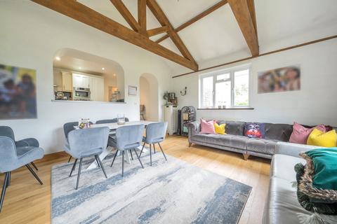 The Dell Hawks Hill Close, Fetcham, Leatherhead, KT22 9DL