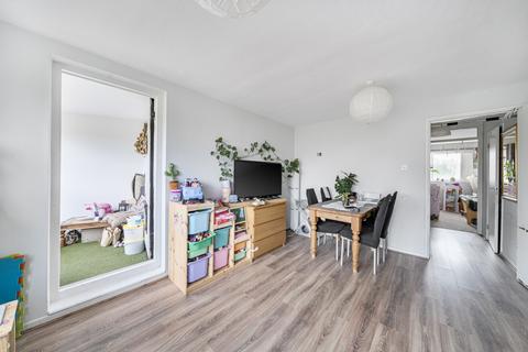 1 bedroom apartment for sale, Gale Close, Mitcham CR4