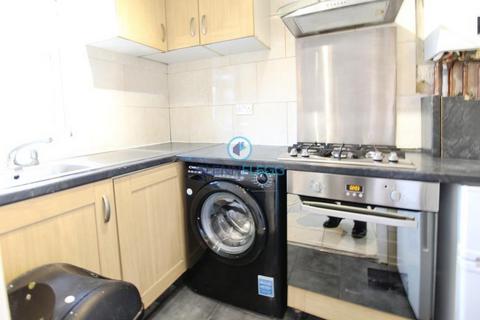 1 bedroom flat to rent, Elgin House, Old Bath Road