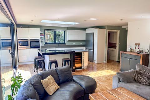 4 bedroom apartment to rent, Ferry Lane, Wraysbury TW19