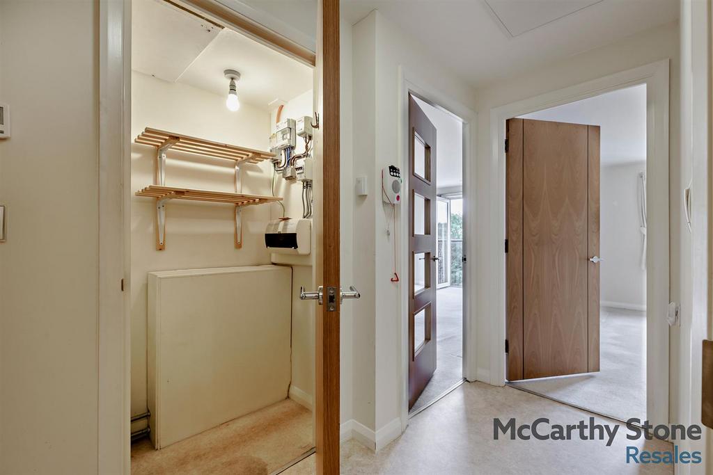 8660689-interior16-800.jpg