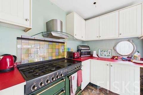 2 bedroom semi-detached house for sale, London Road, Benfleet, SS7
