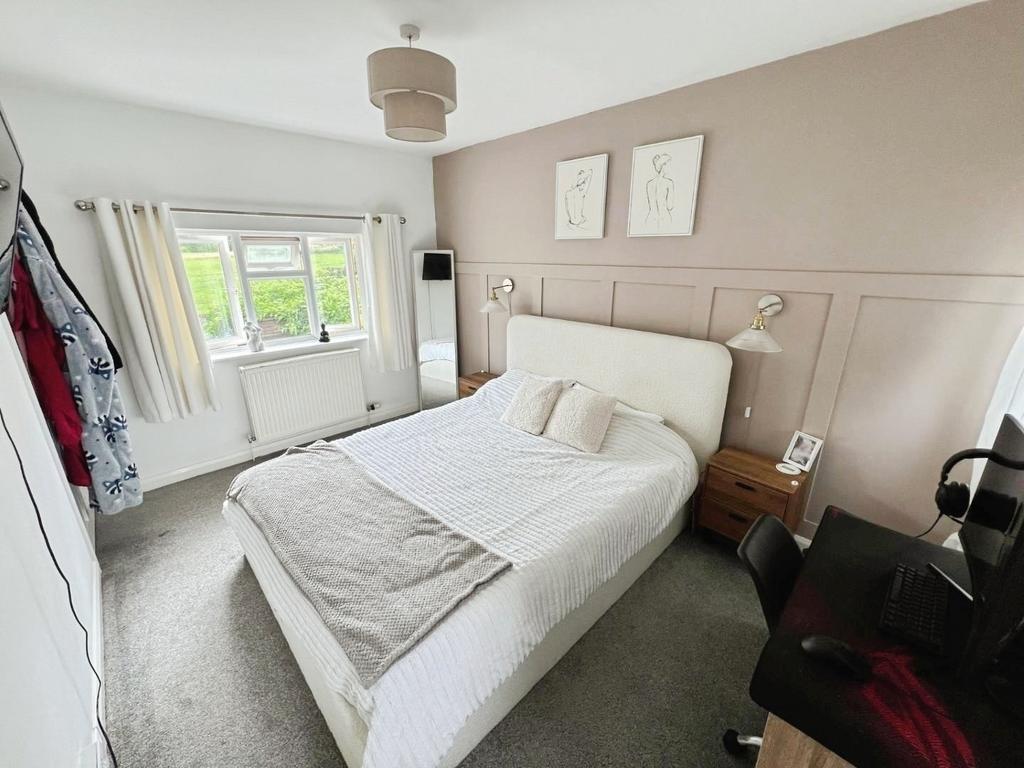 Pbox-bedroom-326495.jpg