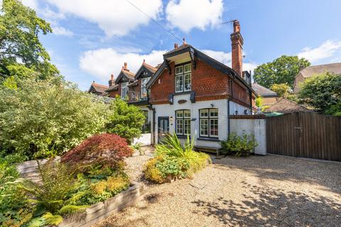 undefined, Manor Park, Tunbridge Wells, TN4