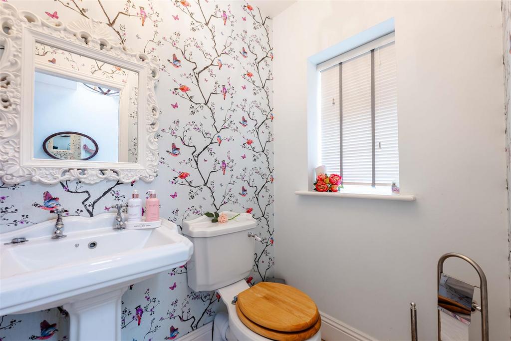 Ground floor cloak room
