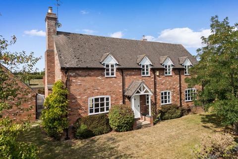 Littlewood, Abbots Morton, Worcestershire. WR7 4NA
