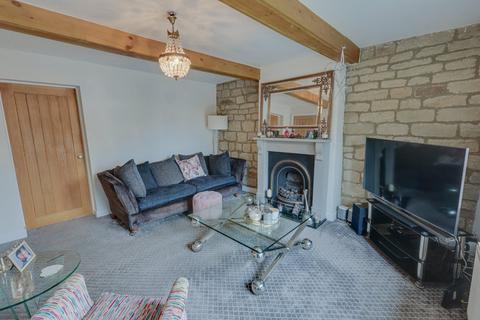 2 bedroom terraced house for sale, Windhill Old Road, Thackley, Bradford, West Yorkshire, BD10