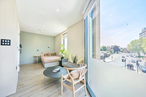 Studio to rent, Old London Road, Kingston Upon Thames, KT2