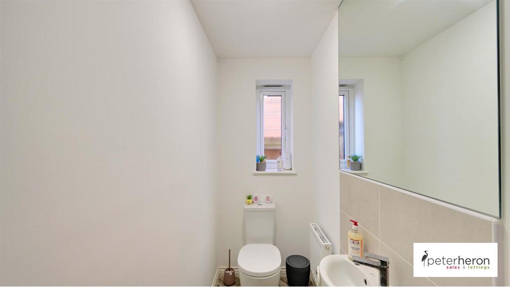 Cloakroom/WC