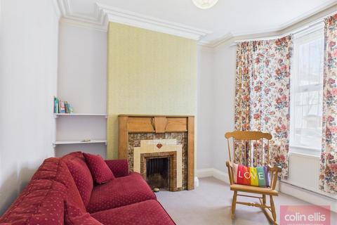 2 bedroom terraced house for sale, Trafalgar Terrace, Scarborough