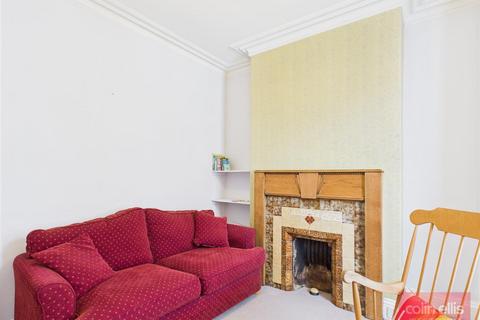 2 bedroom terraced house for sale, Trafalgar Terrace, Scarborough