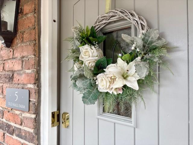 R - Front Door.jpg