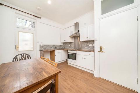 2 bedroom flat for sale, Brownhill Road, London SE6