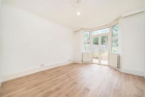 2 bedroom flat for sale, Brownhill Road, London SE6