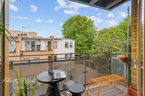 2 bedroom flat for sale, Ramsgate Street, London E8