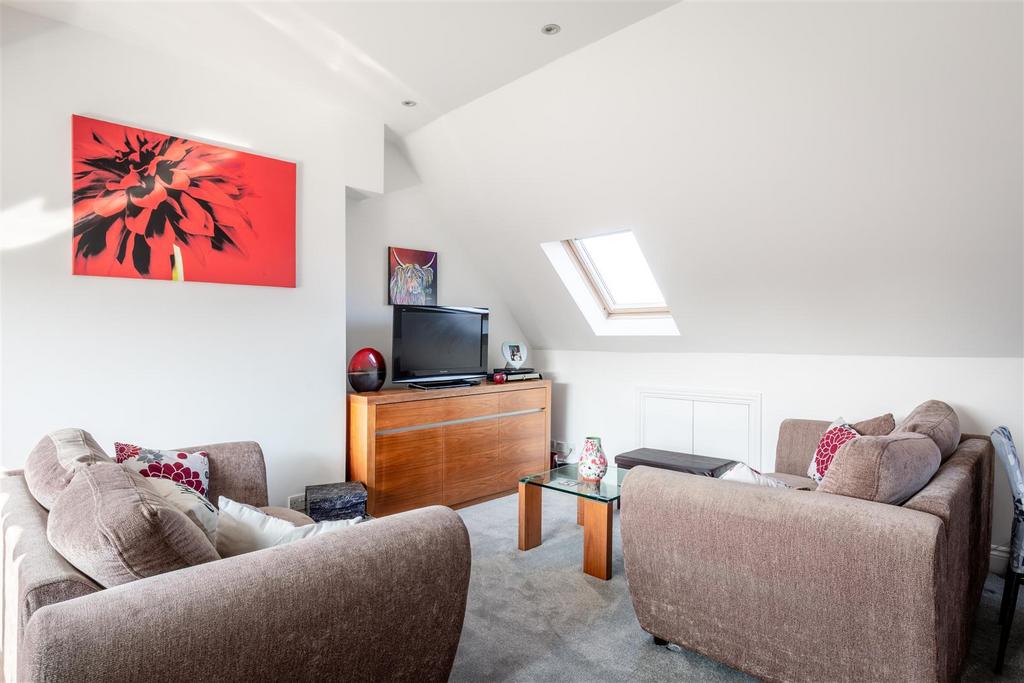37 B Old Woking Road-2.jpg