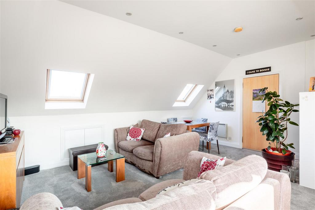 37 B Old Woking Road-5.jpg