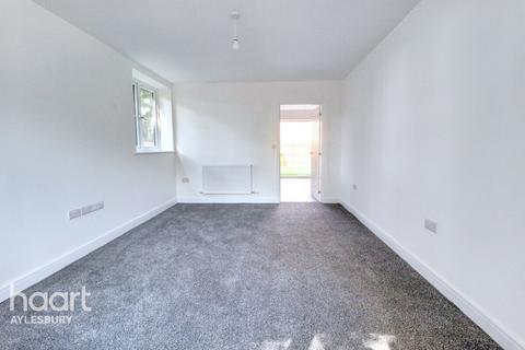 undefined, Eighth Avenue, Aylesbury