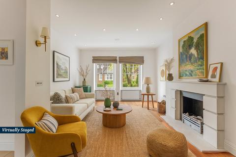 3 bedroom flat for sale, Kidderpore Gardens, Hampstead, London, NW3