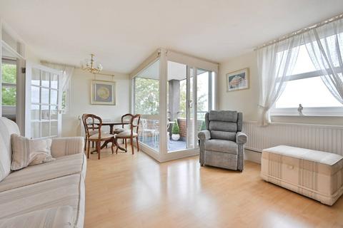 High Ashton, Kingston, Kingston upon Thames, KT2