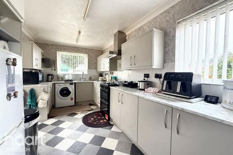 3 bedroom detached bungalow for sale, Kirkgate Street, Wisbech