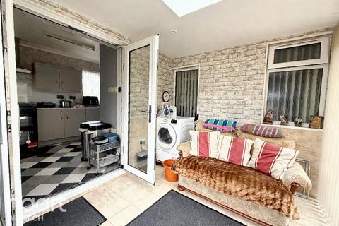 3 bedroom detached bungalow for sale, Kirkgate Street, Wisbech