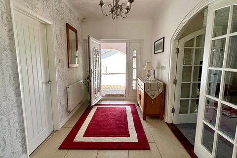 3 bedroom bungalow for sale, Priory Lodge Close, Milford Haven, Pembrokeshire, SA73